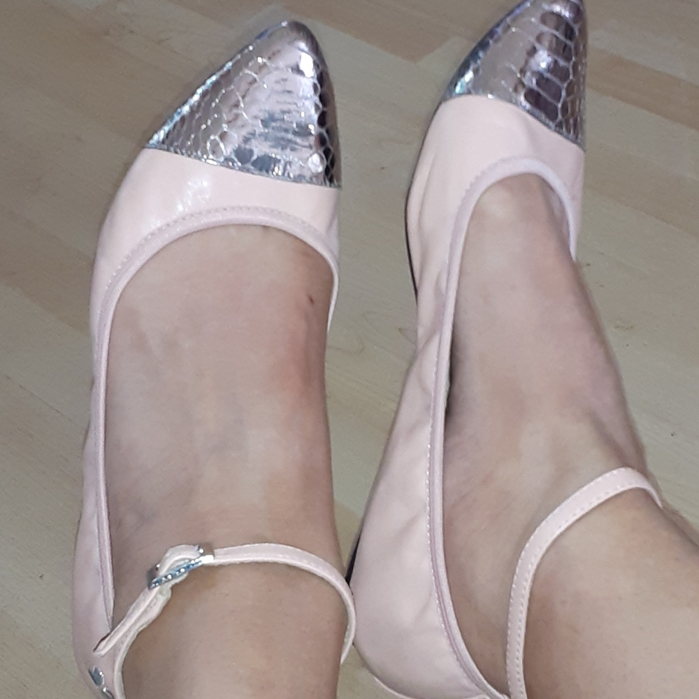 butterfly twists flats